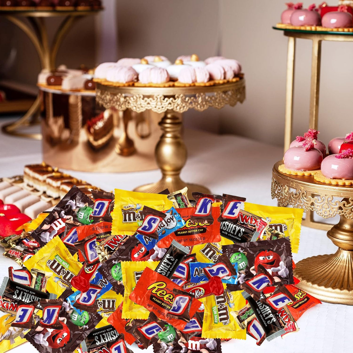 Halloween Chocolate Candy Variety Pack 5 lb, 225 Ct, Fun Size Mix